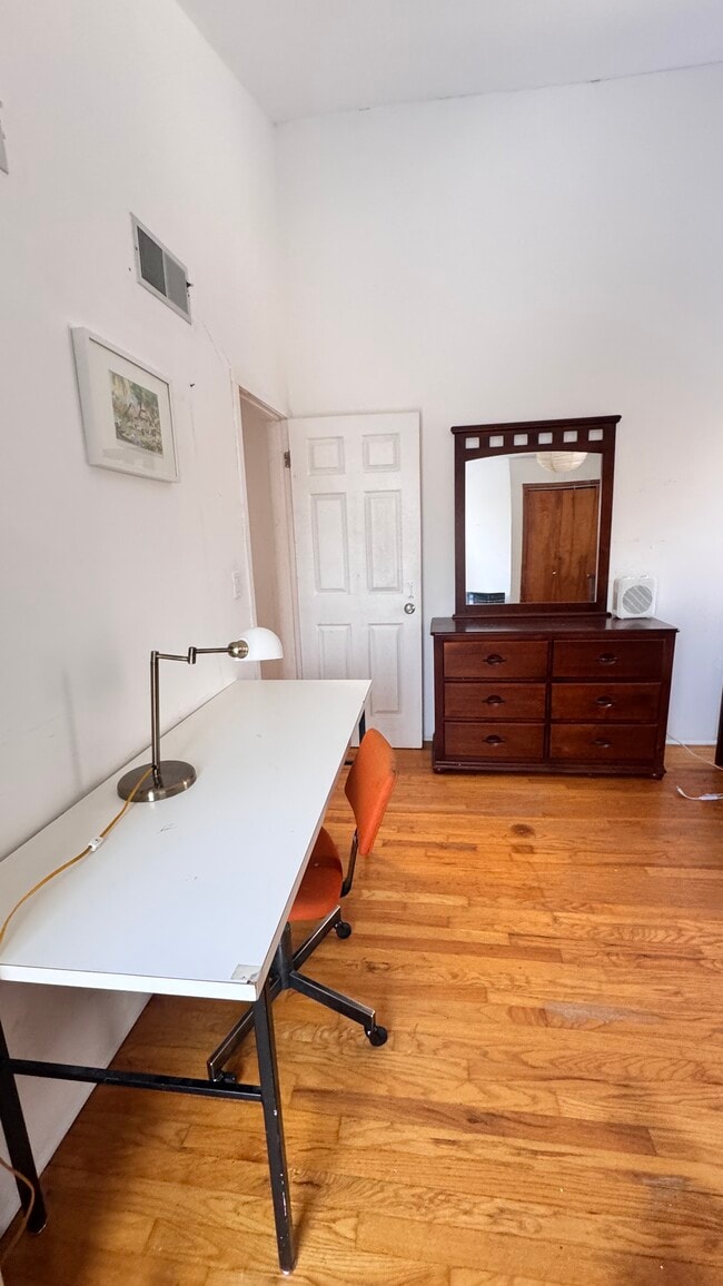 Photo - 148 Cat Rock Rd