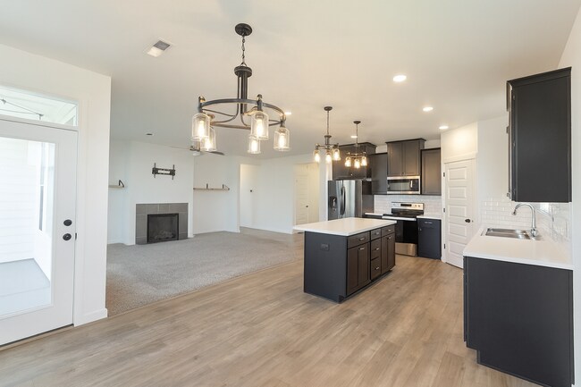 Photo - MOVE IN READY! Welcome Home! 3 bed/2 bath ...