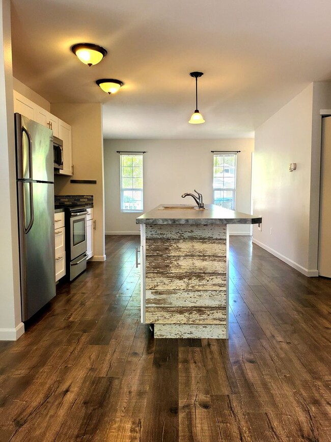 Photo - 18824 18th Ave E