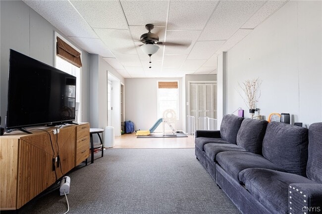 Photo - 215 W Main St