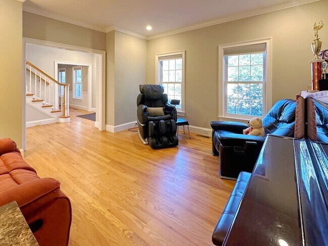 11 Oakland St