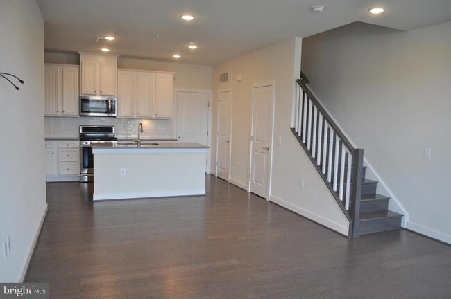 13424 Arrowbrook Centre Dr