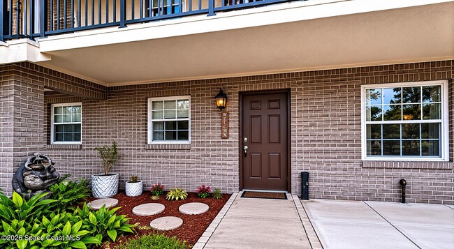 Building Photo - 3118 Sir Hamilton Cir Unit 4