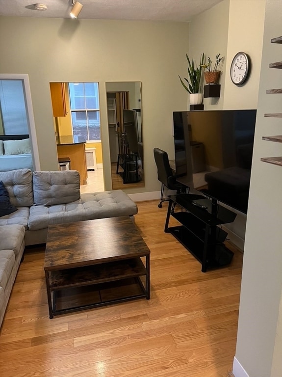 Building Photo - 42 Irving St Unit 3