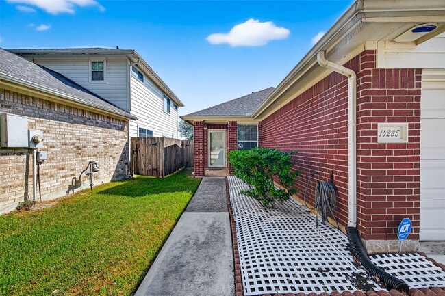 Photo - 14235 Stone Cottage Ln