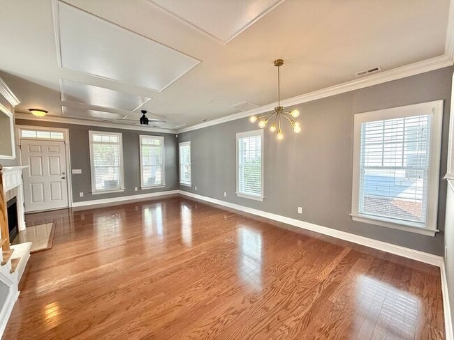 Photo - 7758 ACC Blvd