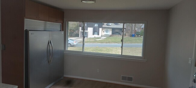 Photo - 9820 Inglemere Dr