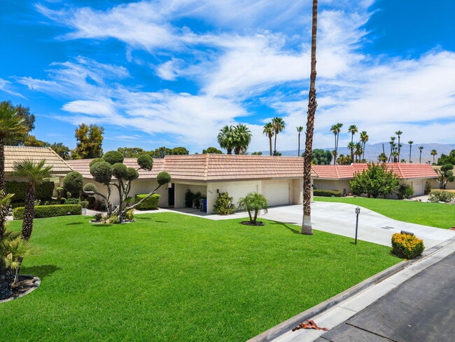 Building Photo - 38941 Kilimanjaro Dr