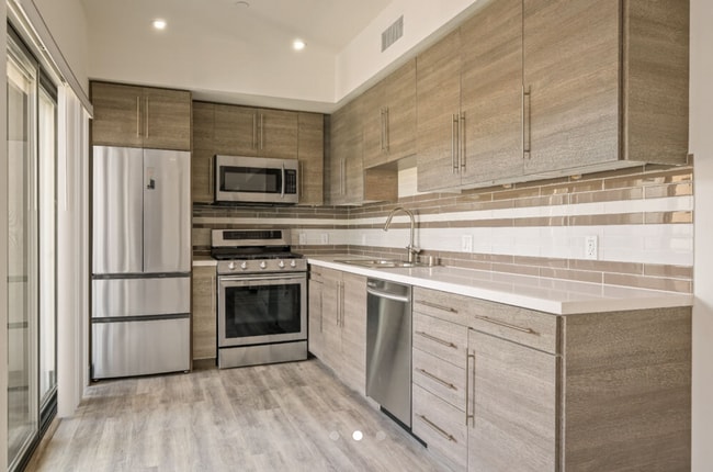 Photo - 3743 Midvale Ave Unidad 101