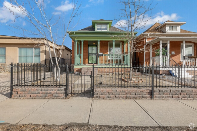 Building Photo - 756 Kalamath St Rental