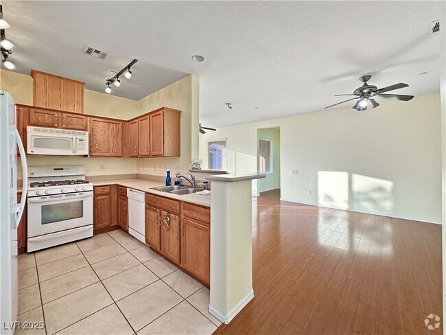 Building Photo - 6868 Sky Pointe Dr Unit 2152 Rental