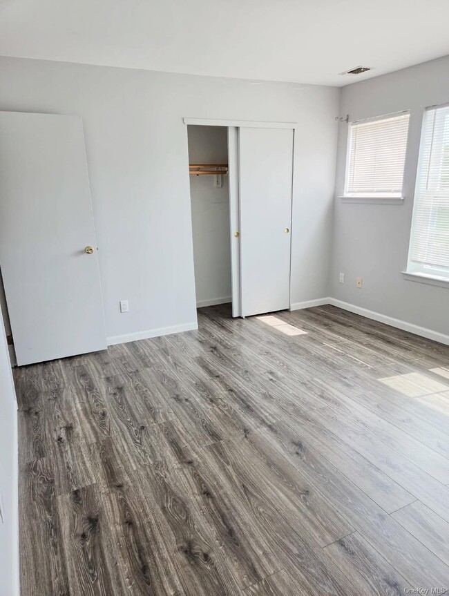41 Maple Wing Blvd