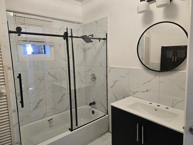 Photo - 4514 NE 1st Ave