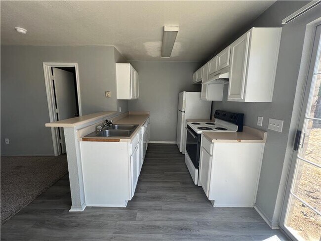 Photo - 5908 Greengate Dr