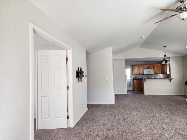 2384 Ridge Cir Dr