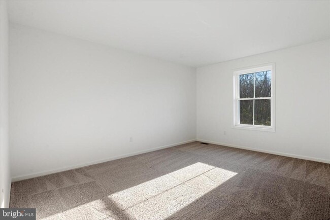 Photo - 152 SILVERSMITH Rd