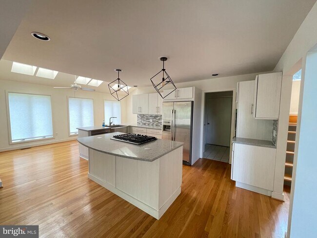 Photo - 26 Cannon Bluff Dr