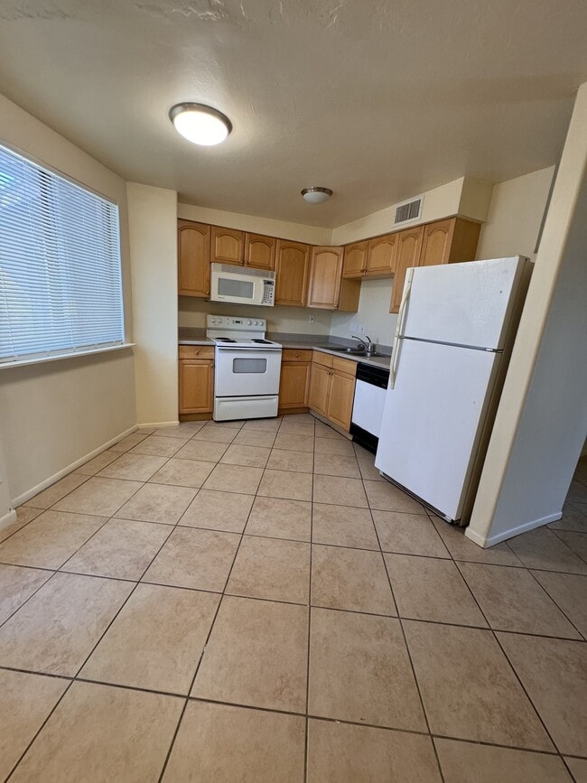 Photo - 3934 N Pomona Rd