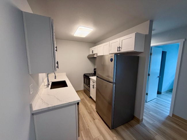 Photo - 1725 SW Barton St Apartment