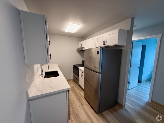 Building Photo - 1725 SW Barton St Unit 105 Rental