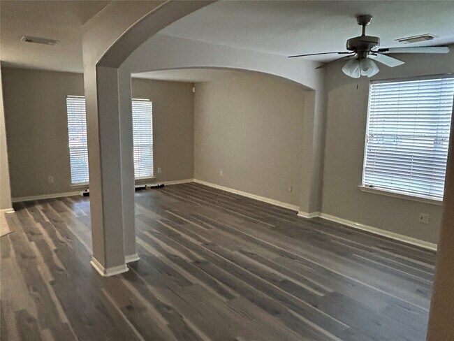 Photo - 5410 Spring Oak Dr