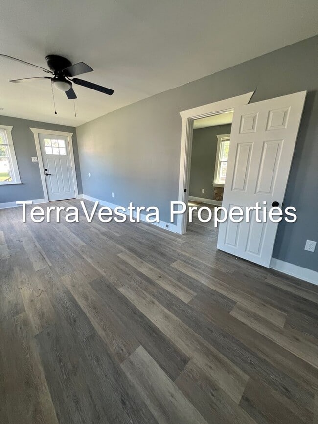 Photo - 4 Bedroom Single Family in Pennsville! Eli...