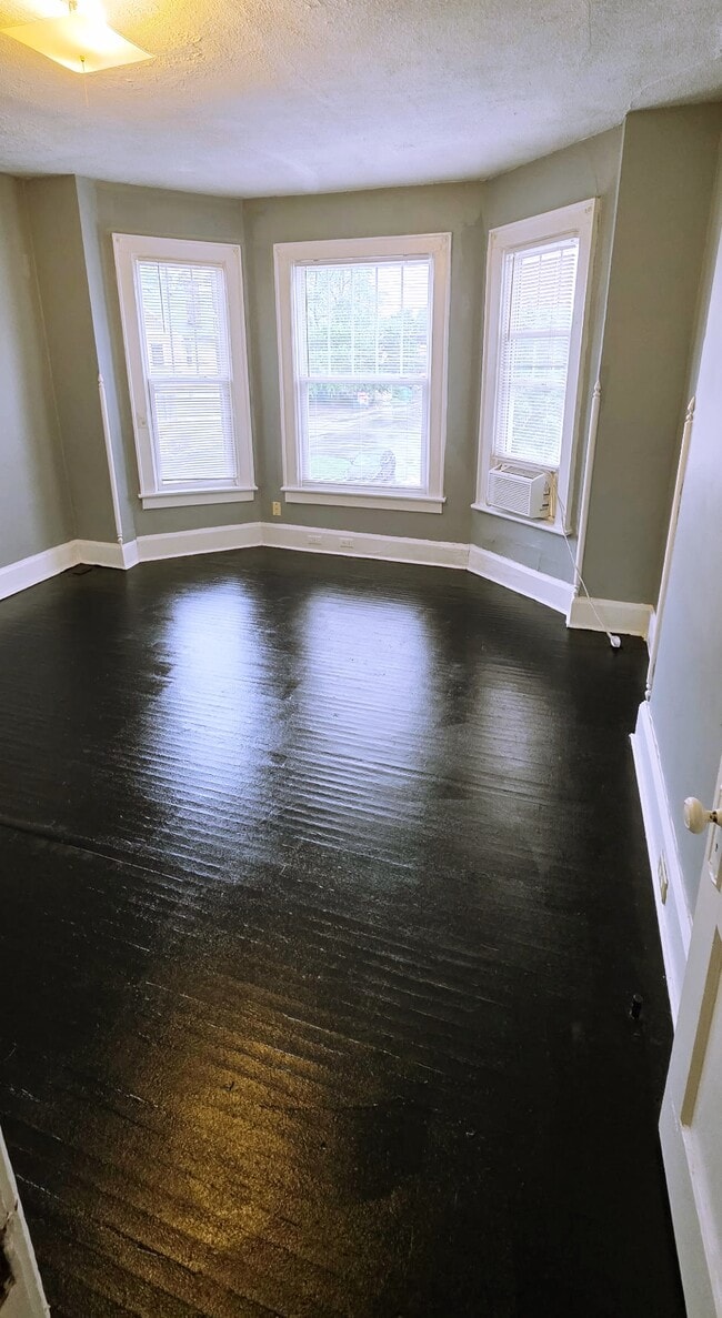 Living Room - 352 1/2 E 20th Ave Unit 352.5