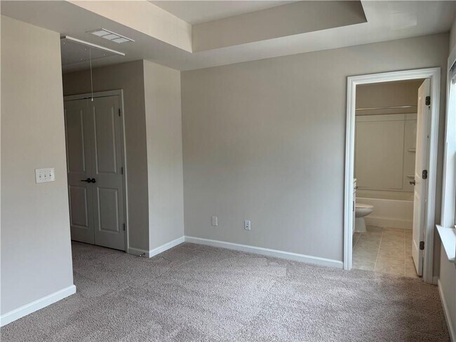 3706 Davis Cir