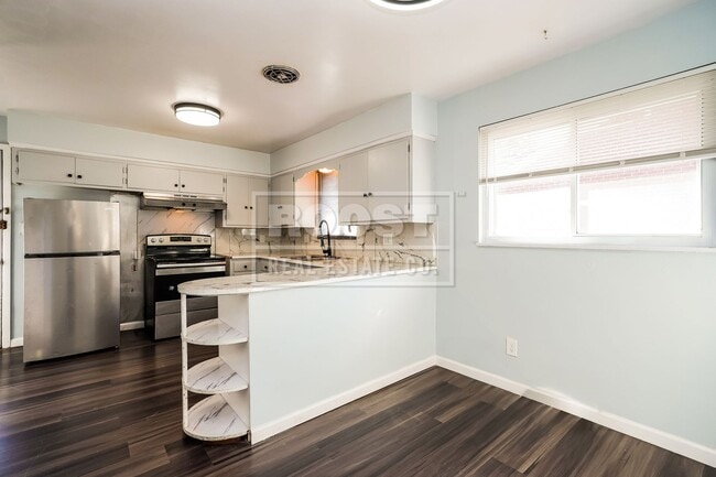 Photo - 3 Bed 1 Bath Single Family Home Available in Columbus