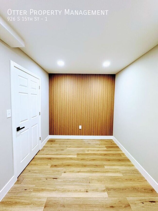 Photo - 926 S 15th St Unit 1