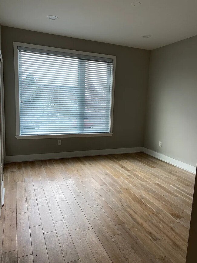 Photo - 944 N Marshall St