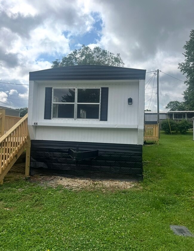 Photo - 222 Garlands Private Dr