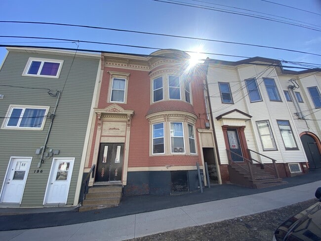 Building Photo - 180 Waterloo St Unit 180 - 2