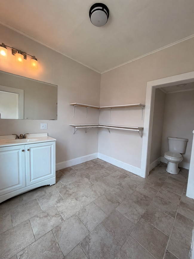 112 2nd Ave Unit 112 2nd Ave #2,