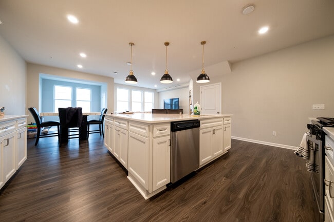 Photo - 5292 94th Ln N