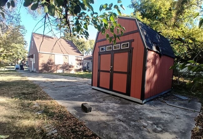 Photo - Charming 3 Bedroom Bungalow