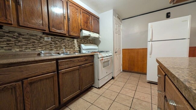 Photo - Charming 3-Bedroom Home with Basement in J...