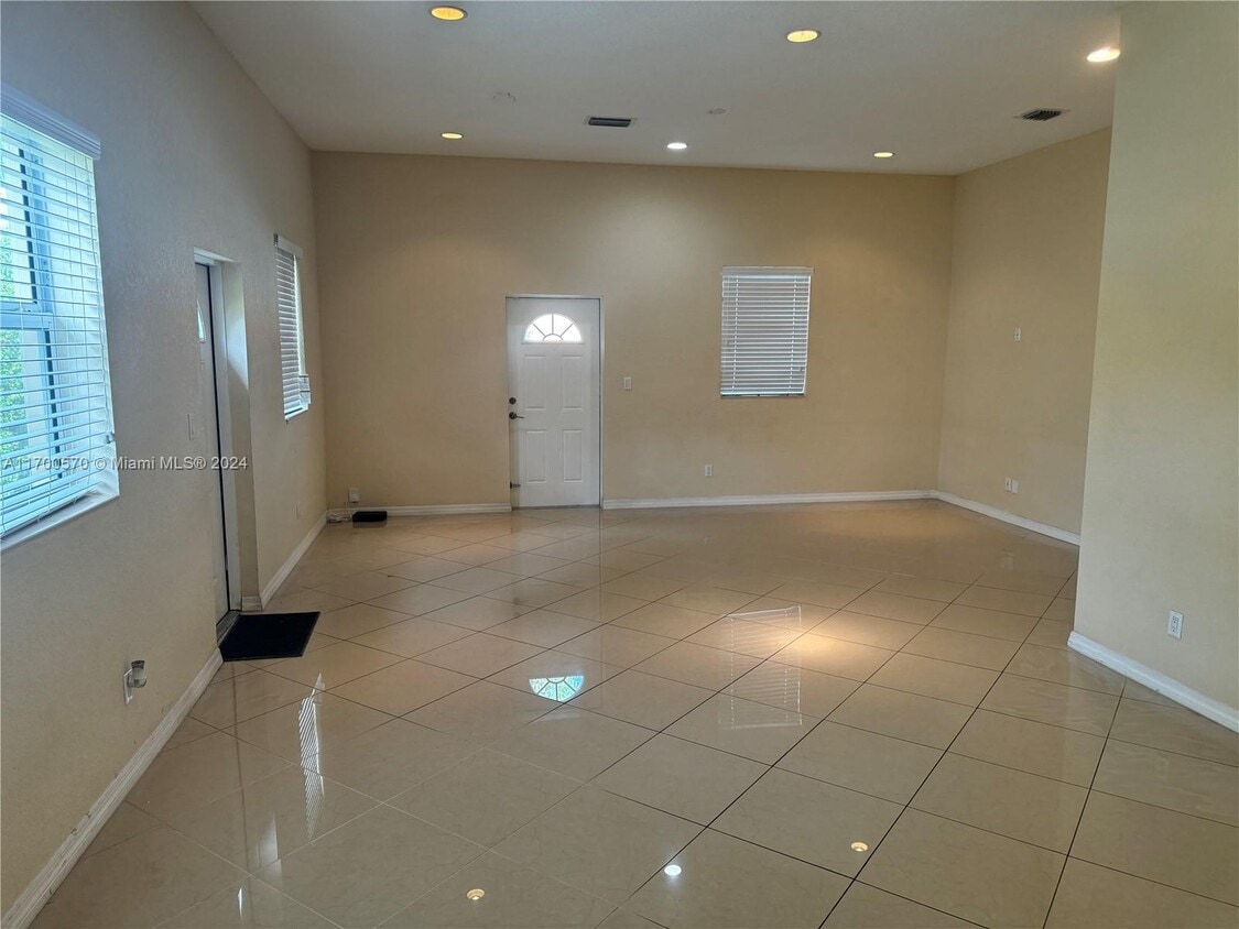 Photo - 357 SW 18th Rd (Miami, FL)