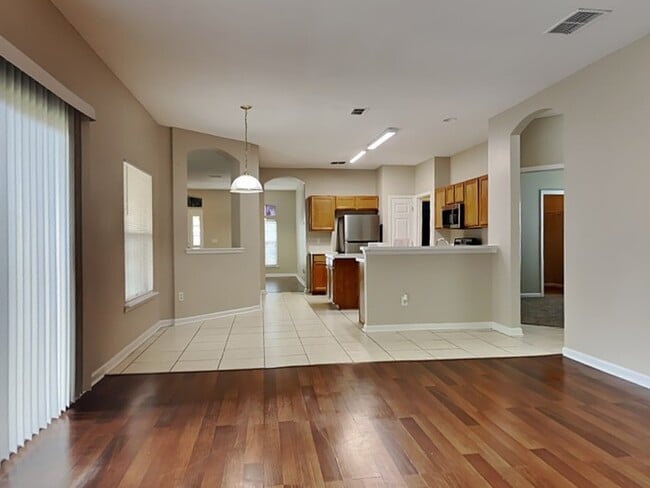 Photo - 10136 Lancashire Dr