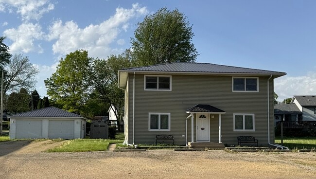 Photo - 106 West St House