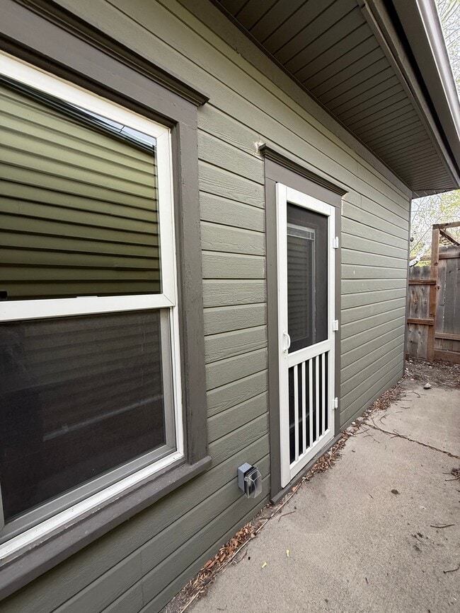 Photo - 308 E Callender St