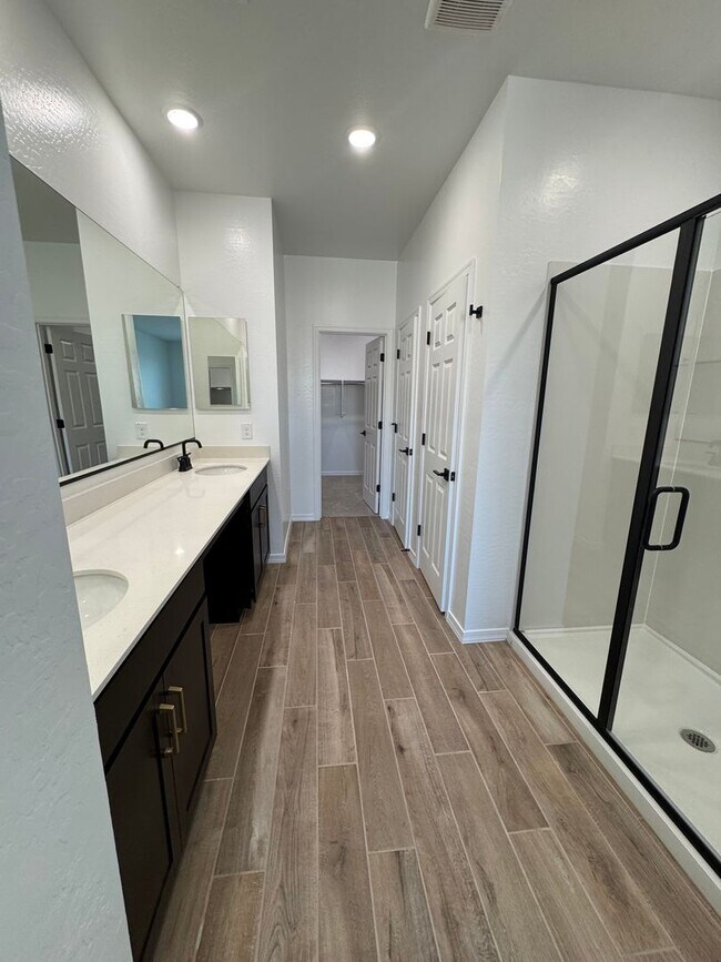 Photo - BRAND NEW HOME IN PEORIA