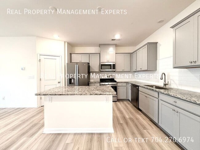 Photo - 6017 Rizer Dr