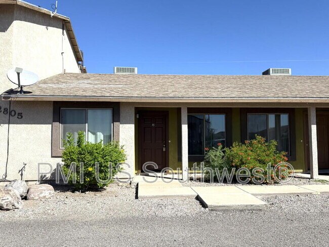 Photo - 2805 Colibri Courte Unit Apt 2