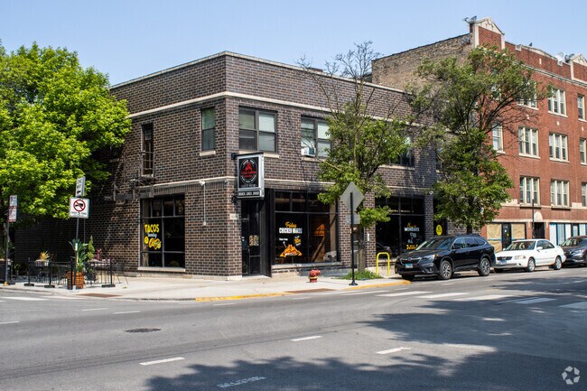 Building Photo - 3208 W Belle Plaine Ave Unit 2 Rental