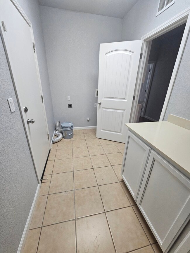 Photo - 3582 Mallard Way