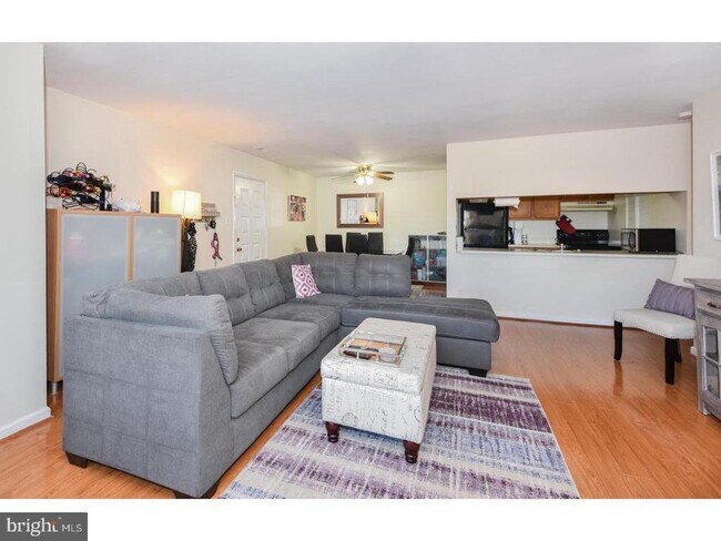 Photo - 1966 The Woods II