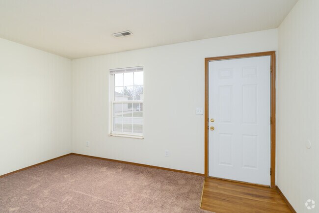 2BR, 1.5BA - 1,100SF