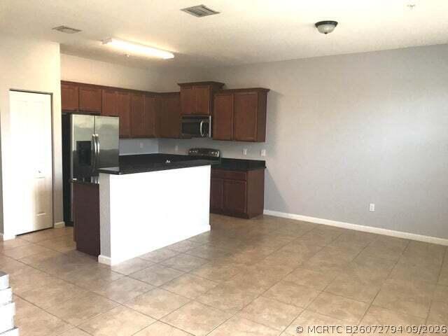 219 SW 7th St