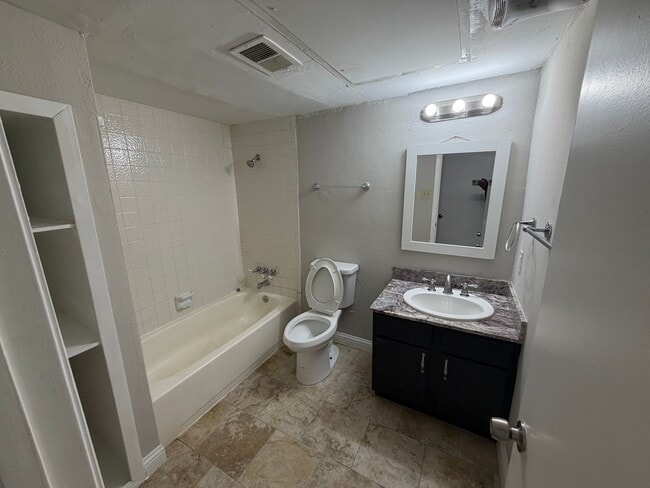 Photo - 5829 Phoenix Dr